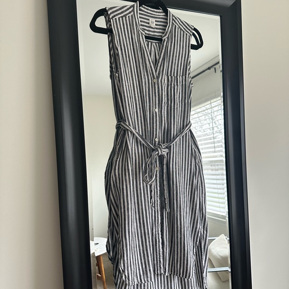 Gap Striped Linen Dress with Belt - Picture 1 of 3